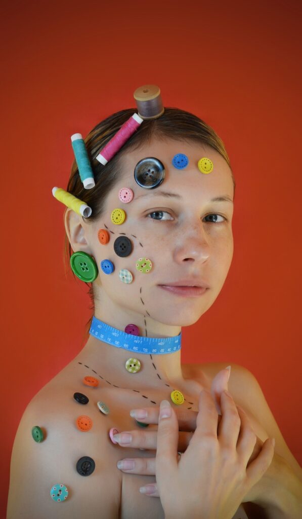 buttons, model, portrait-5632633.jpg