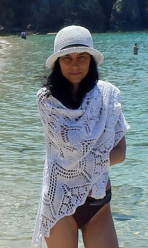 knit beautiful shawl wrap with bobbles and lace pattern aeolian shawl