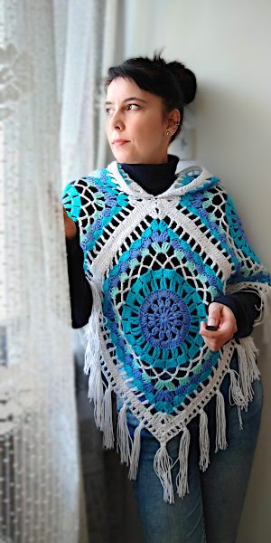 Poncho Mexicana crochet patchwork poncho with a hood pdf pattern