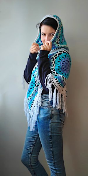 Poncho Mexicana crochet patchwork poncho with a hood pdf pattern