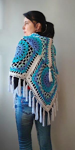 Poncho Mexicana crochet patchwork poncho with a hood pdf pattern